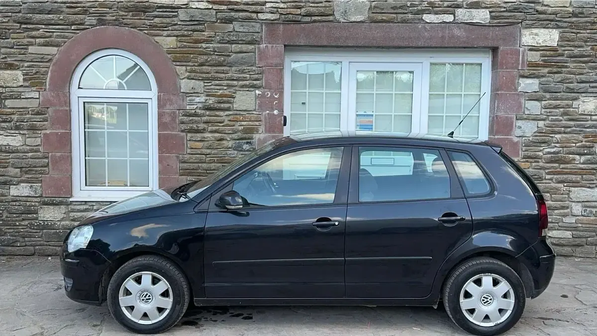 Used VW Polo S 75 HP (55 kW) 2005 Black Hatchback