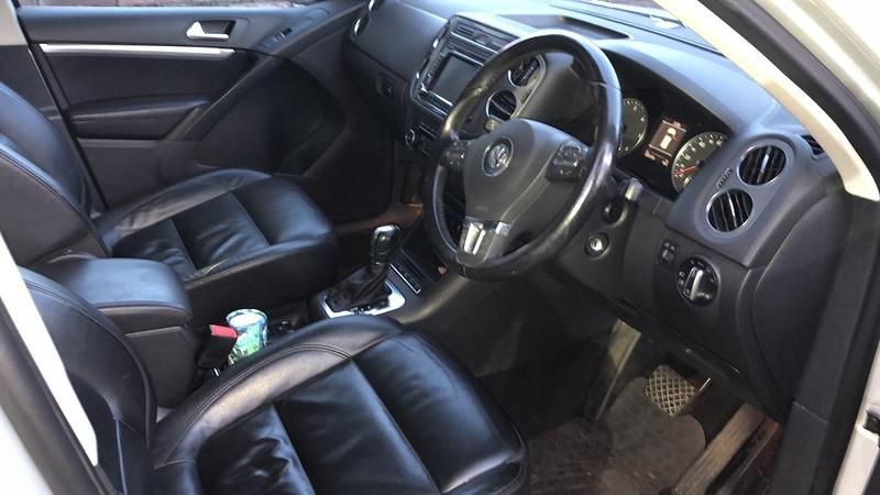 Silver Used 2011 VW Tiguan SE SUV | £4,190 (Fair price) - Image 1/4