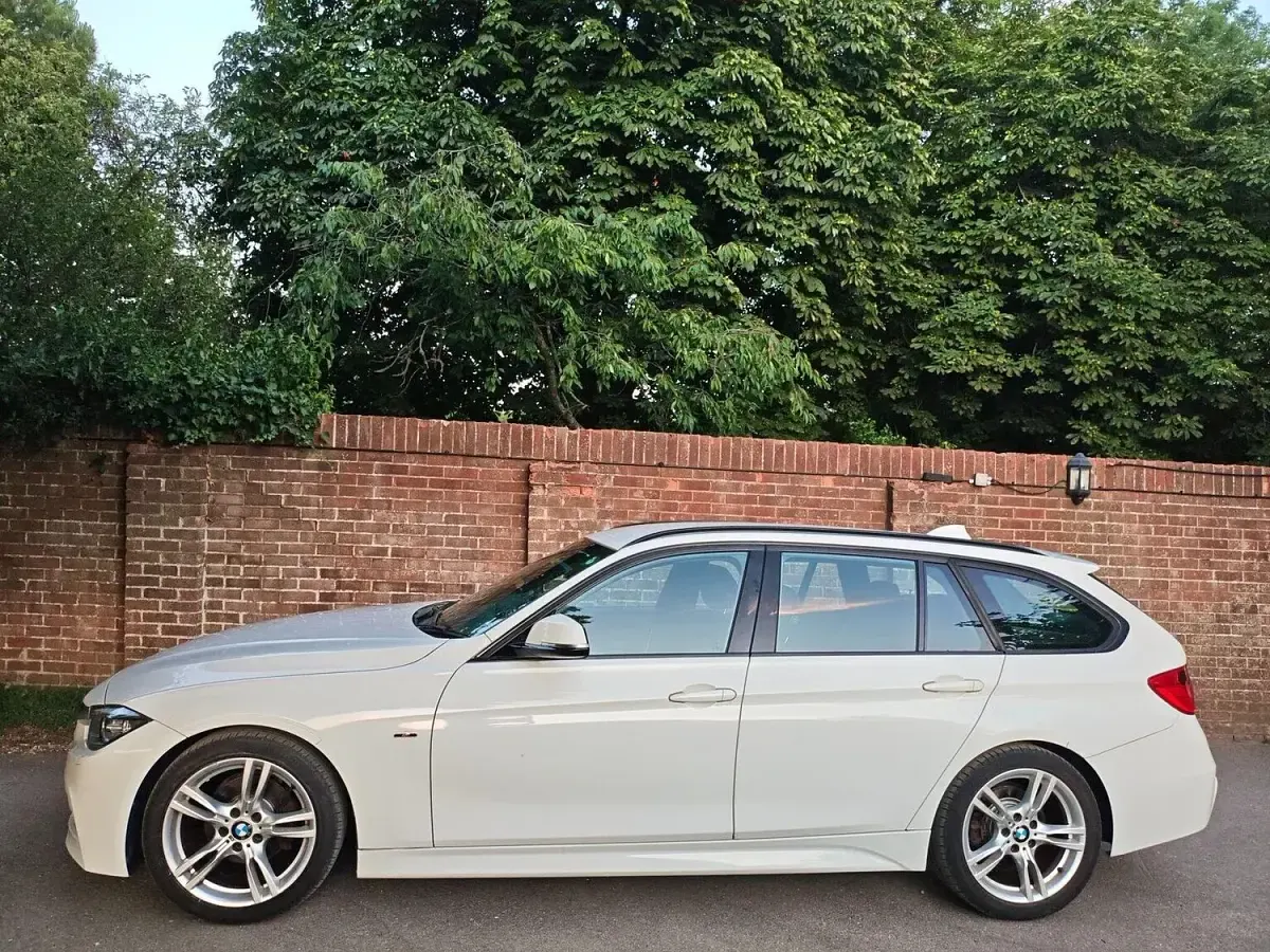 Used BMW 320 M Sport 2013 White Estate