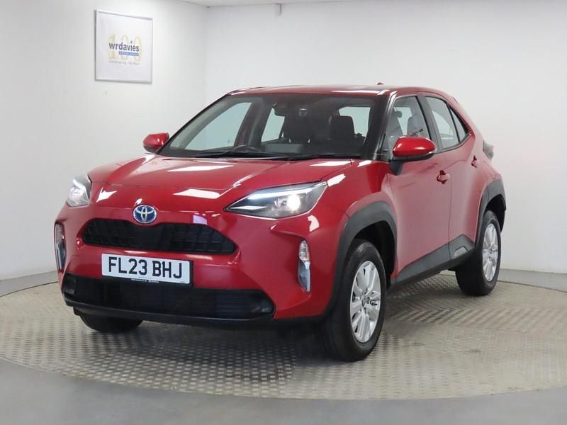 Used Toyota Yaris Hybrid 2023 Red Hatchback