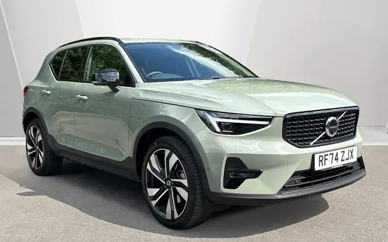 Usado Volvo XC40 Ultra 197 HP (144 kW) 2026 SUV