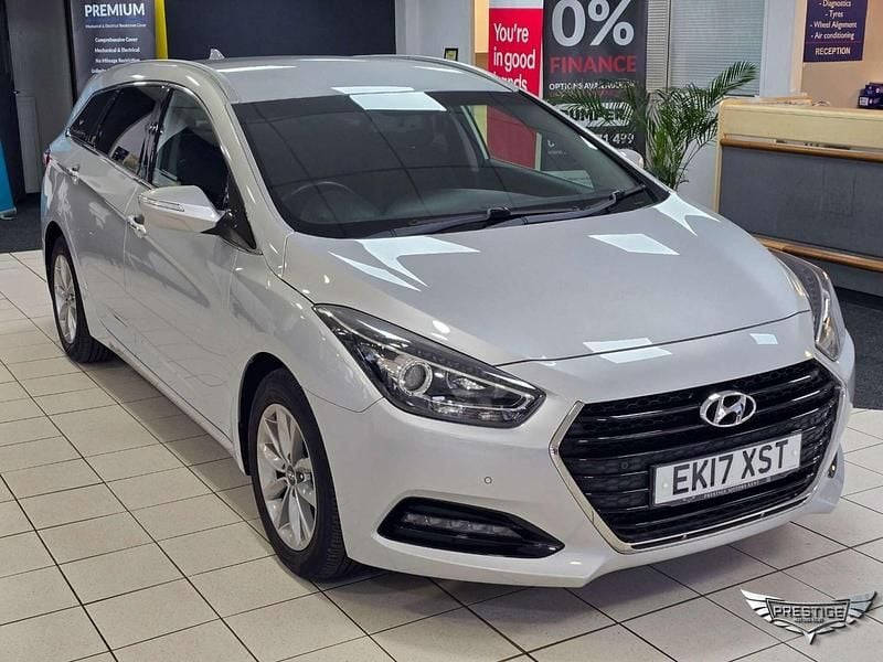 Silver Used 2017 Hyundai i40 SE Estate | £8,300 (Fair price) - Image 1/4
