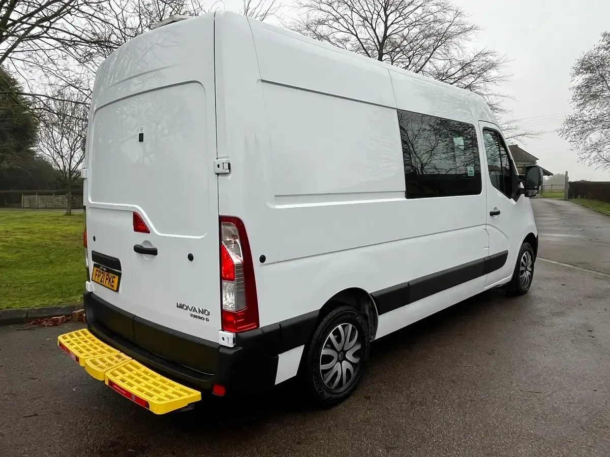 Used Vauxhall Movano Edition 135 HP (99 kW) 2021 White MPV