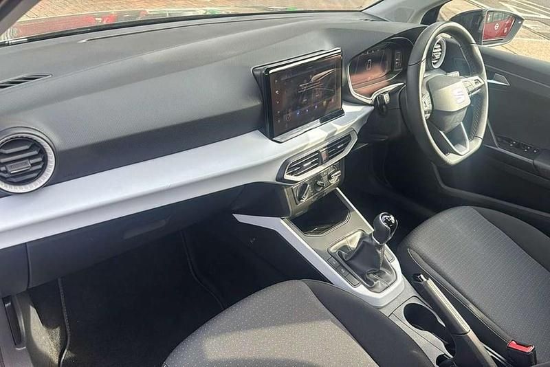 Used Seat Arona SE Technology 95 HP (69 kW) 2023 Black SUV