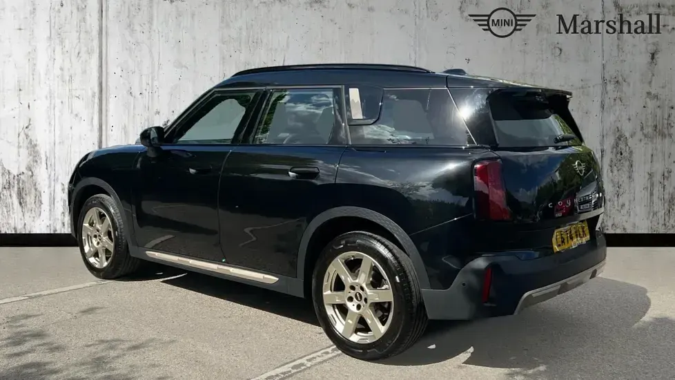 Used Mini Countryman Exclusive 170 HP (125 kW) 2024 Midnight black ii SUV