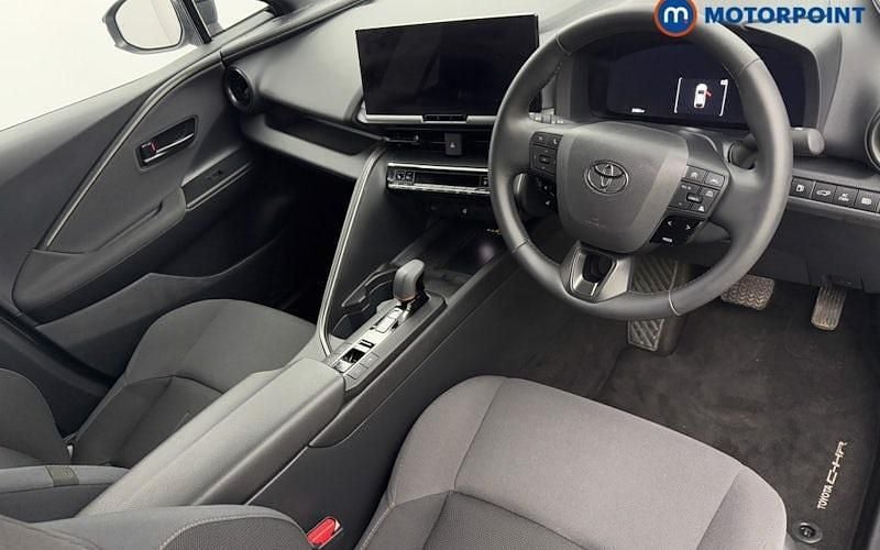 Used 2025 Toyota C-HR Design SUV | £23,099 (Good price) - Image 1/4