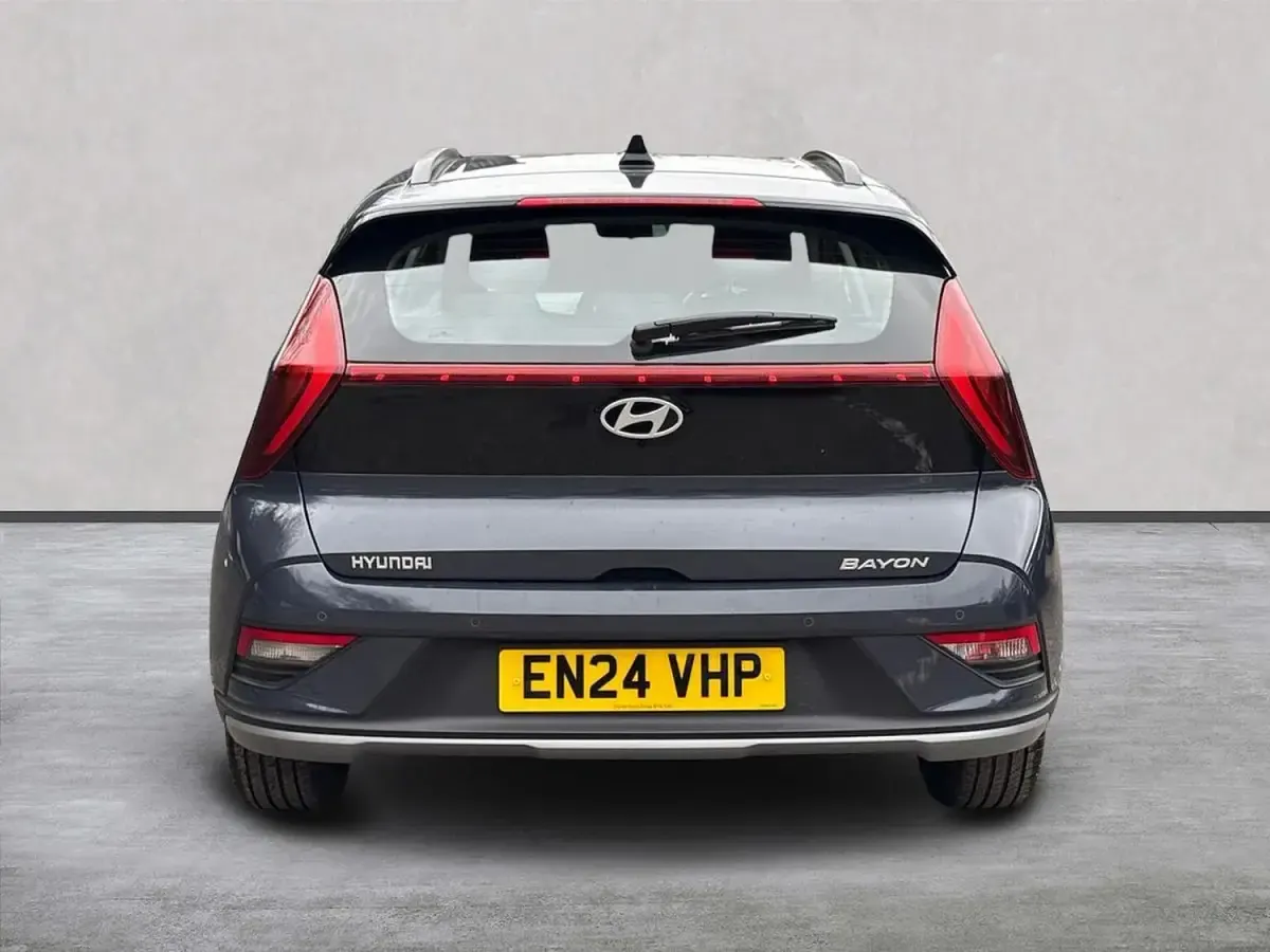 Usado Hyundai Bayon Advanced 100 HP (73 kW) 2024 Cinzento SUV
