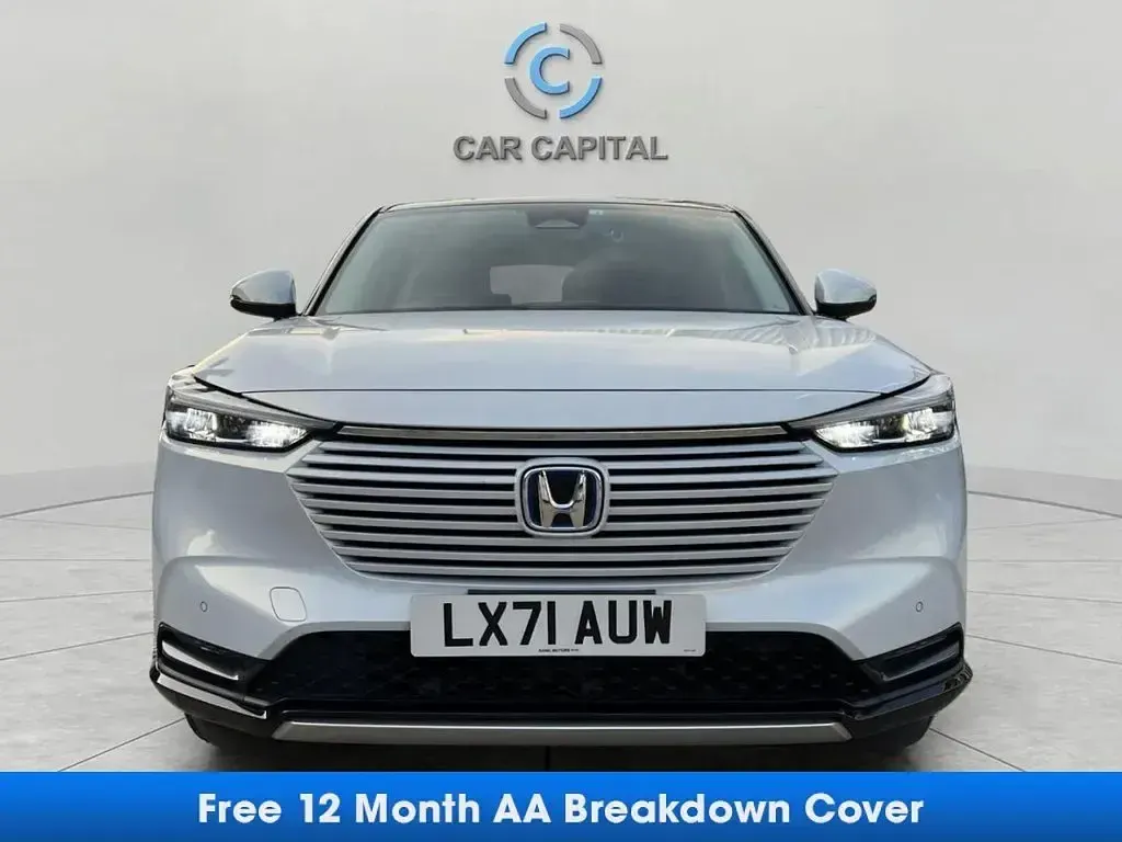 Used Honda HR-V Elegance 131 HP (96 kW) 2024 White SUV