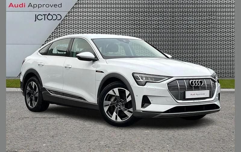 White Used 2022 Audi e-tron Sportback Sport SUV | £26,000 (Fair price) - Image 1/4