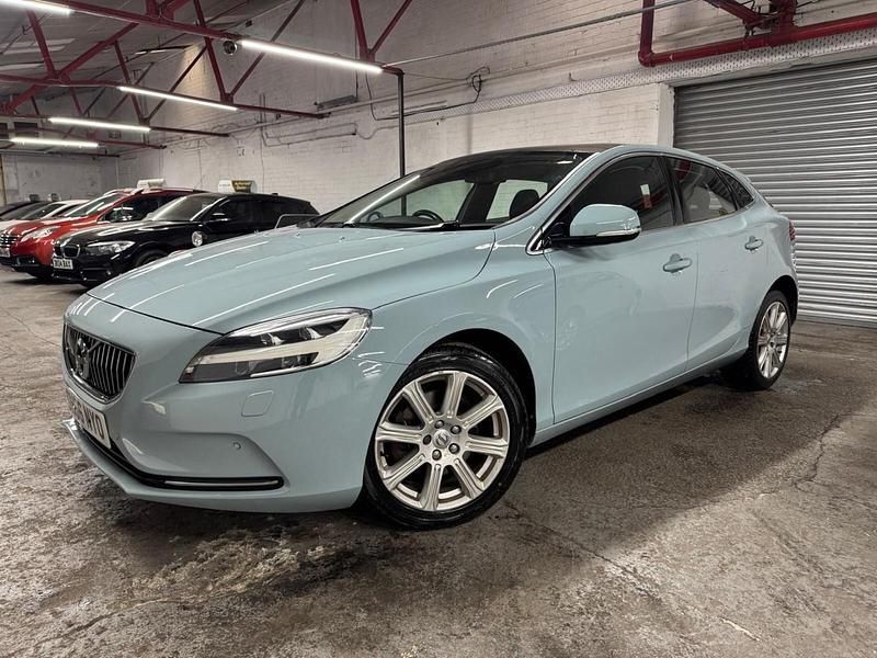 Blue Used 2016 Volvo V40 Inscription Estate | £7,000 (Fair price) - Image 1/4