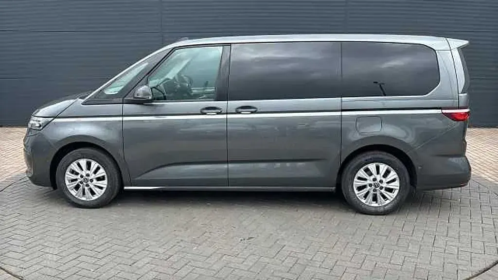 Used VW Multivan 150 HP (110 kW) 2025 MPV