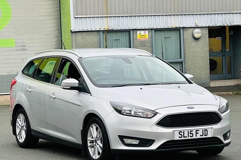 Silver Used 2015 Ford Focus Zetec Estate | £4,490 (Good price) - Image 1/1