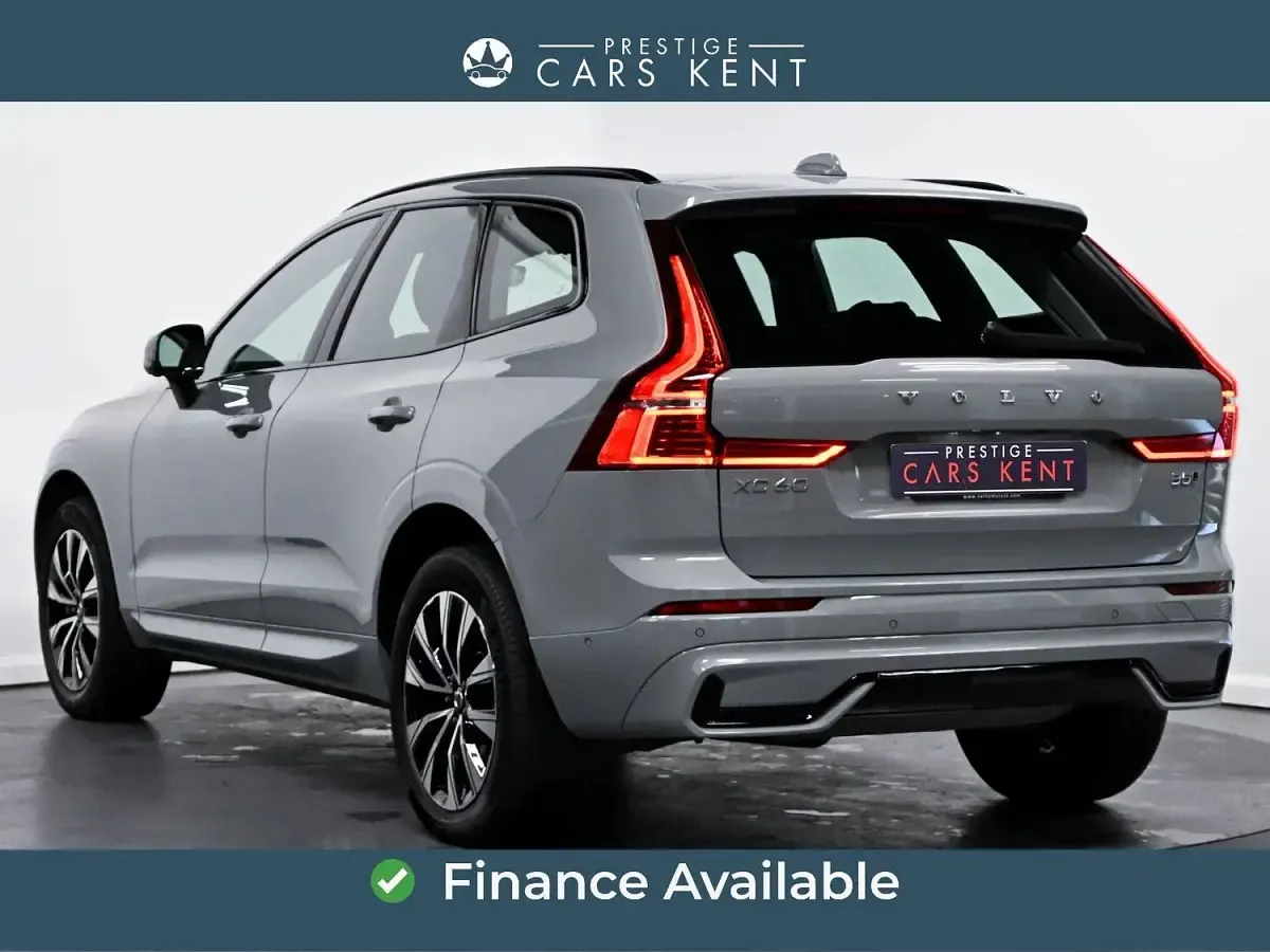 Used Volvo XC60 Plus 250 HP (183 kW) 2024 Grey SUV