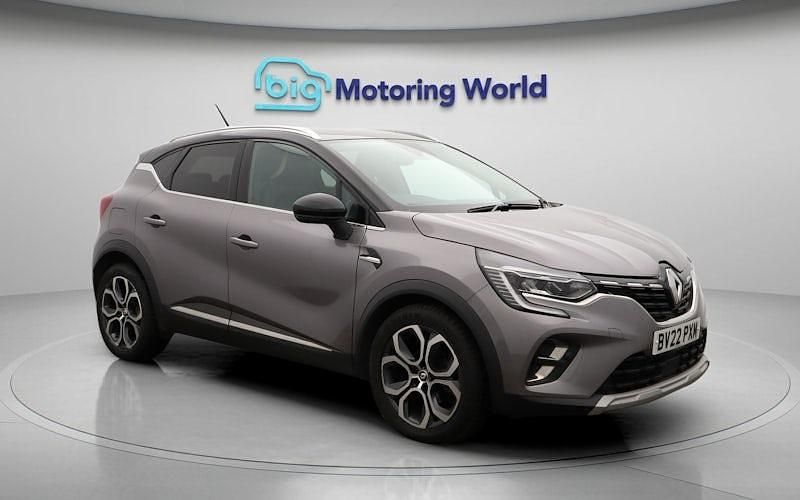 Used Renault Captur SE 140 HP (102 kW) 2021 Grey SUV