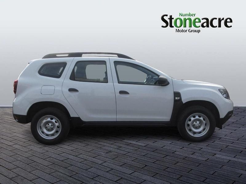 Used Dacia Duster Essentiel 100 HP (73 kW) 2022 White SUV