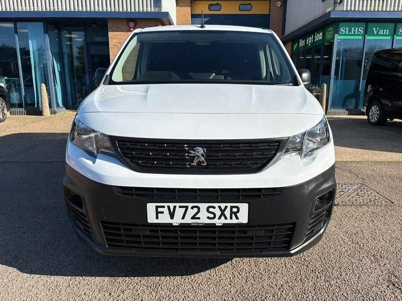 Used Peugeot Partner Premium 2022 White MPV