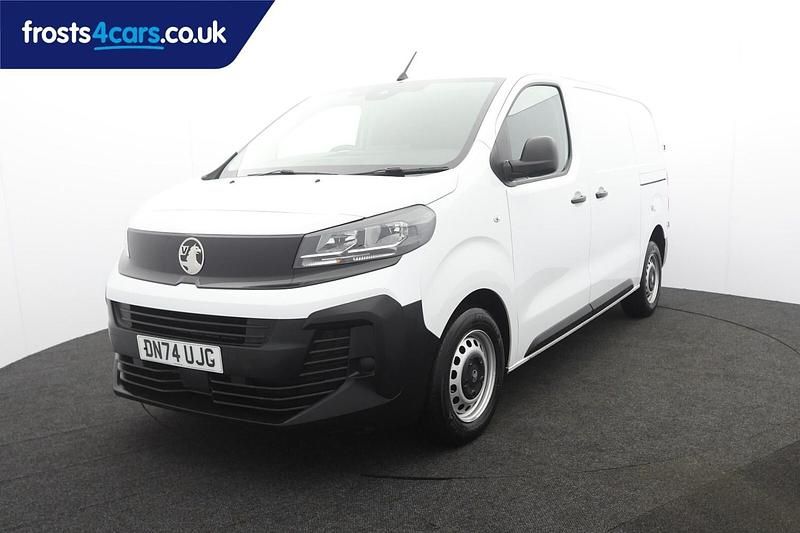 Used Vauxhall Vivaro 120 HP (88 kW) 2024 White MPV