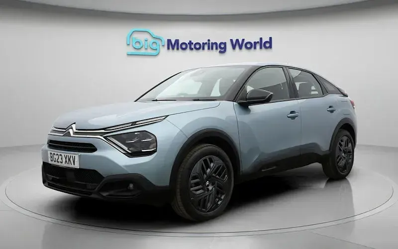 Begagnad Citroën C4 PureTech 131 HK (96 kW) 2023 Blå SUV