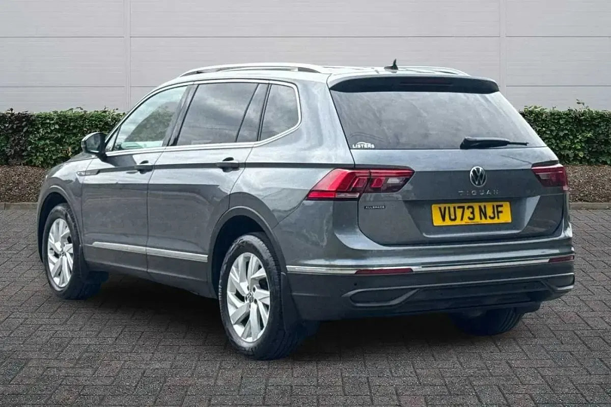 Used VW Tiguan Allspace Life 150 HP (110 kW) 2023 Grey SUV