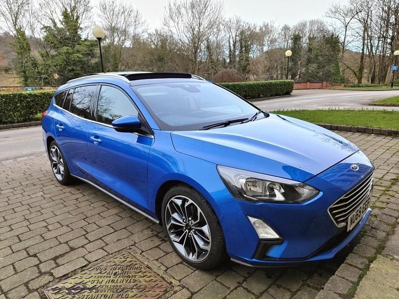 Used Ford Focus Titanium 120 HP (88 kW) 2019 Blue Estate