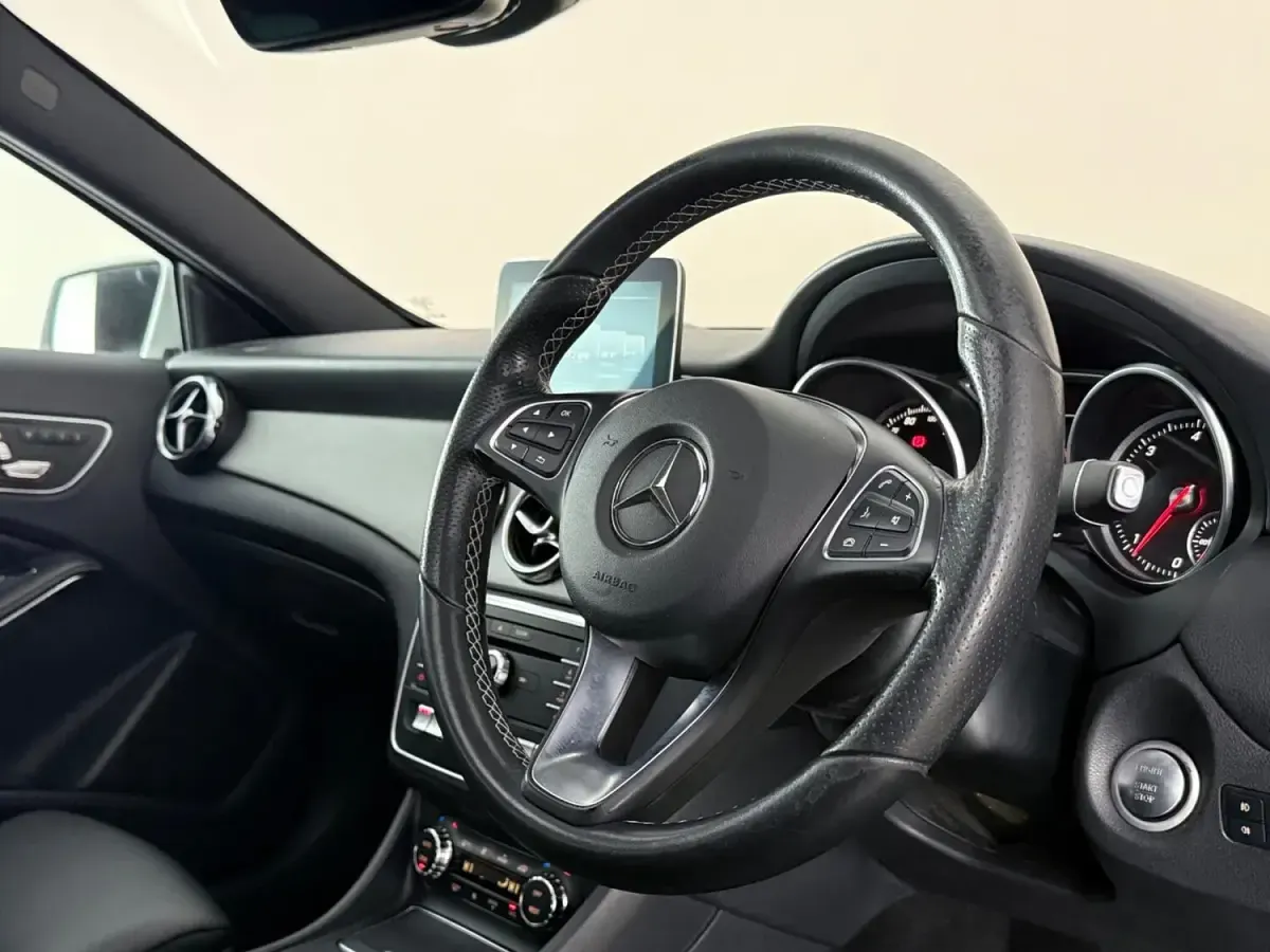 Used Mercedes GLA200 Premium Plus 2017 Silver SUV