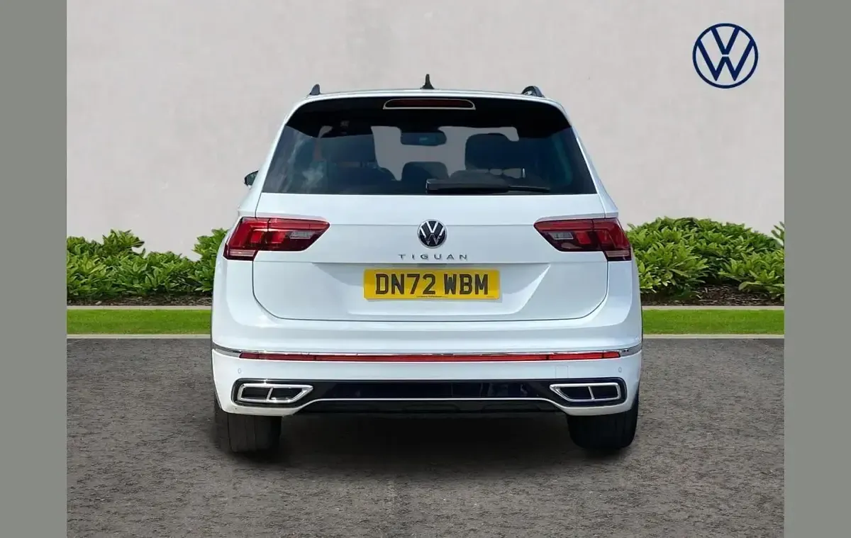 Used VW Tiguan R-line 150 HP (110 kW) 2023 White SUV