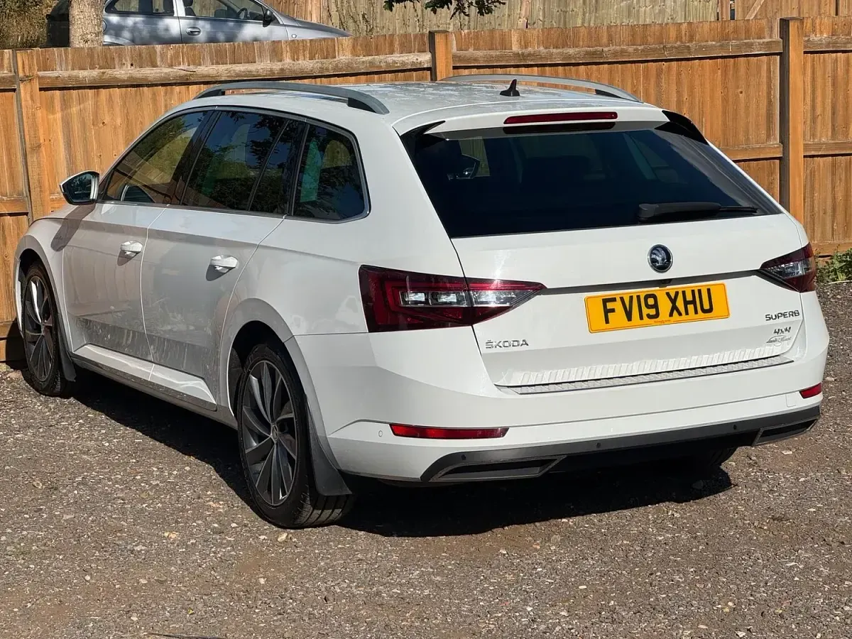 Used Skoda Superb 2019 White Estate