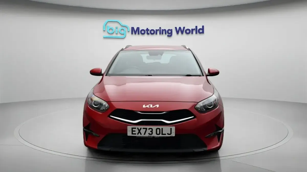 Used Kia Ceed 2023 Red Hatchback