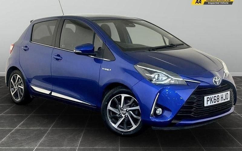 Used 2020 Toyota Yaris Hybrid Hatchback | £9,795 (Good price) - Image 1/2