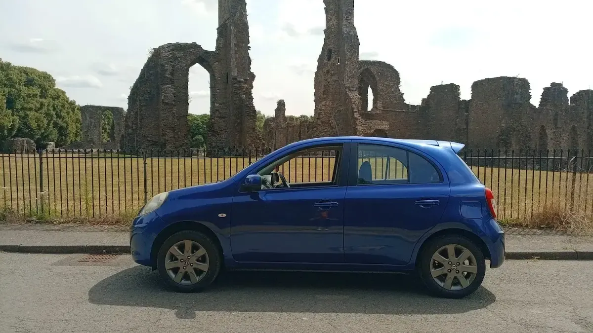 Used Nissan Micra 78 HP (57 kW) 2013 Blue Hatchback