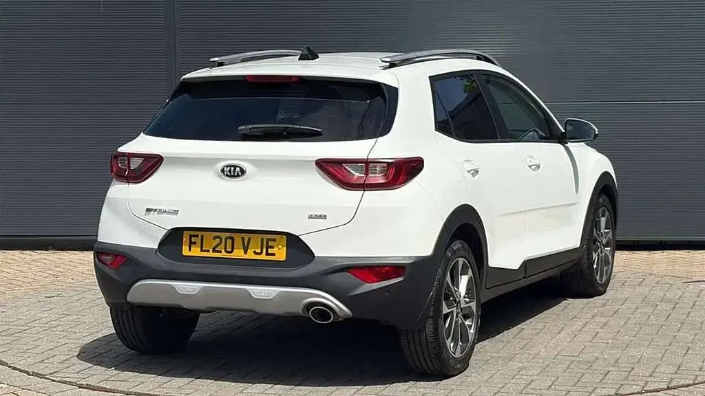 Used Kia Stonic 117 HP (86 kW) 2020 White SUV