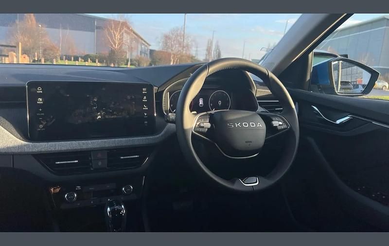 Nuevo Skoda Scala SE 147 CV (108 kW) 2025 Azul Utilitario