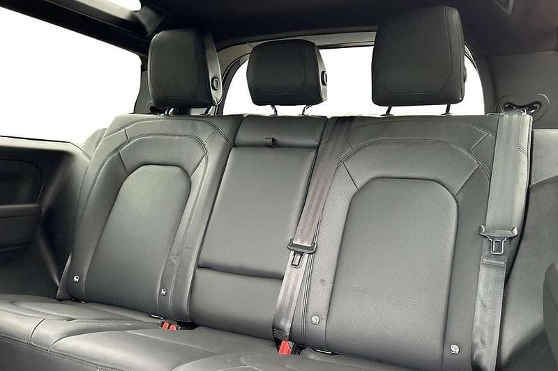 Used Land Rover Defender HSE 245 HP (180 kW) 2022 Black SUV