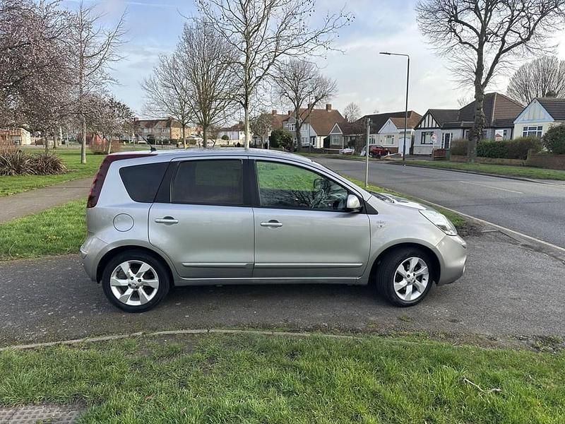 Begagnad Nissan Note N-TEC 2009 Silver Halvkombi