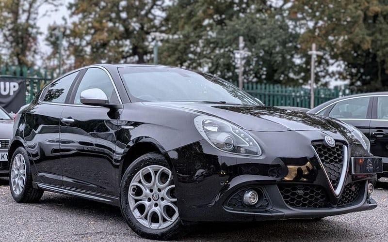 Used 2018 Alfa Romeo Giulietta Super Hatchback | £8,988 (Fair price) - Image 1/4