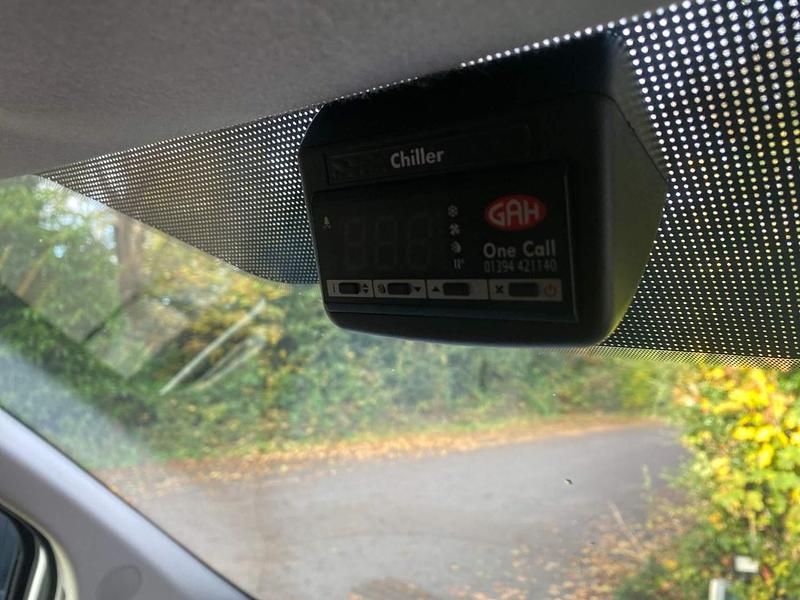 Used Ford Transit Custom Limited 130 HP (95 kW) 2017 White Van