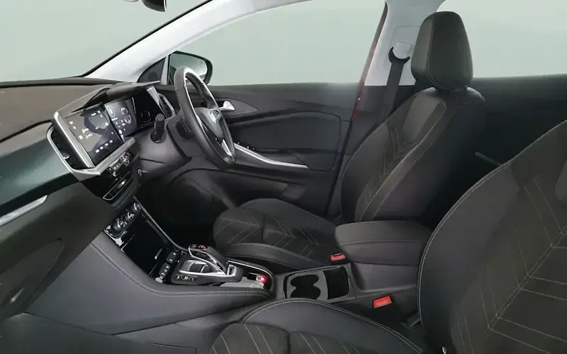 Used Vauxhall Grandland X Ultimate 131 HP (96 kW) 2023 Red SUV