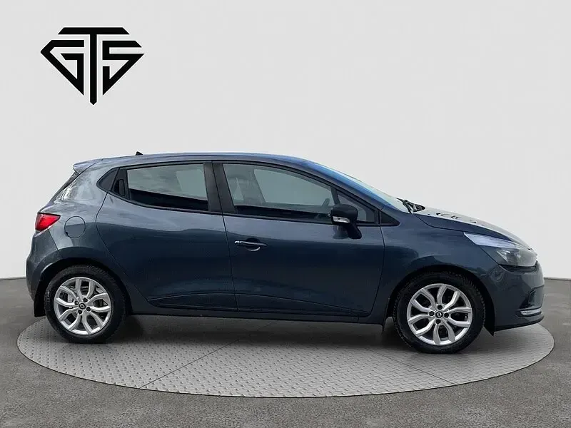 Used Renault Clio 2023 Metalic Hatchback
