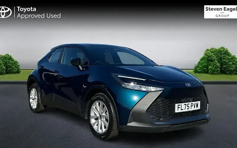 Used Toyota C-HR 140 HP (102 kW) 2025 SUV