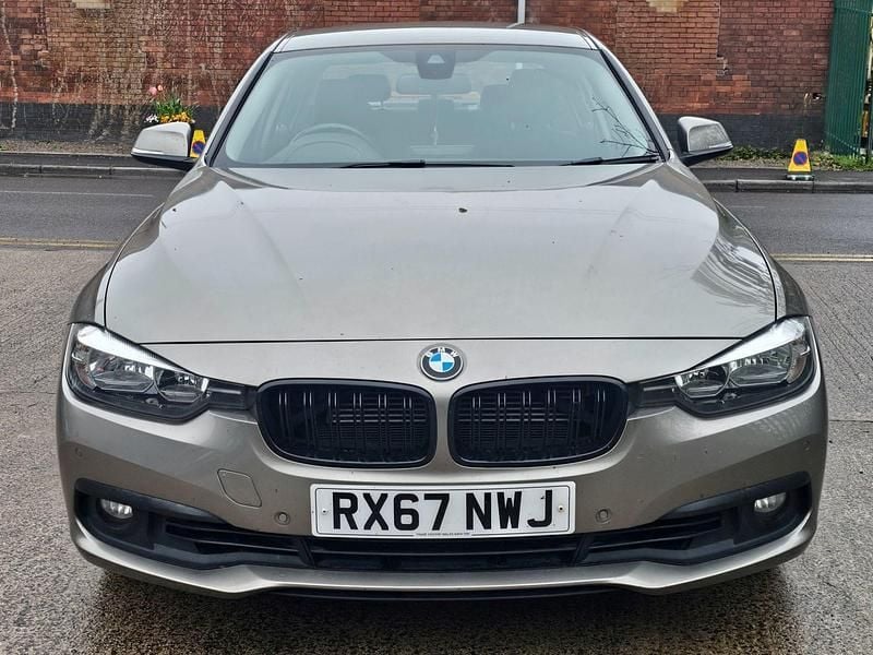 Usado BMW 330e Sport Line 2017 Plateado Berlina