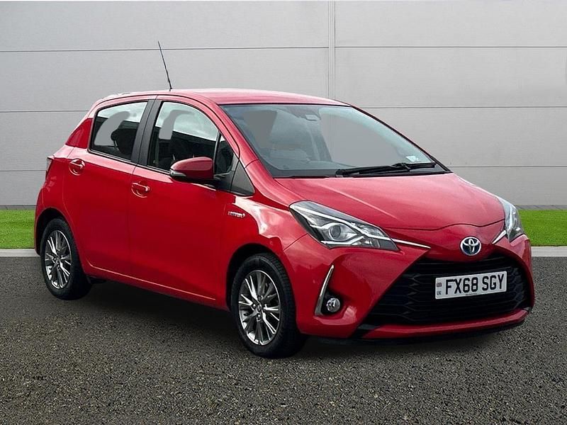 Used Toyota Yaris Hybrid 2018 Red Hatchback