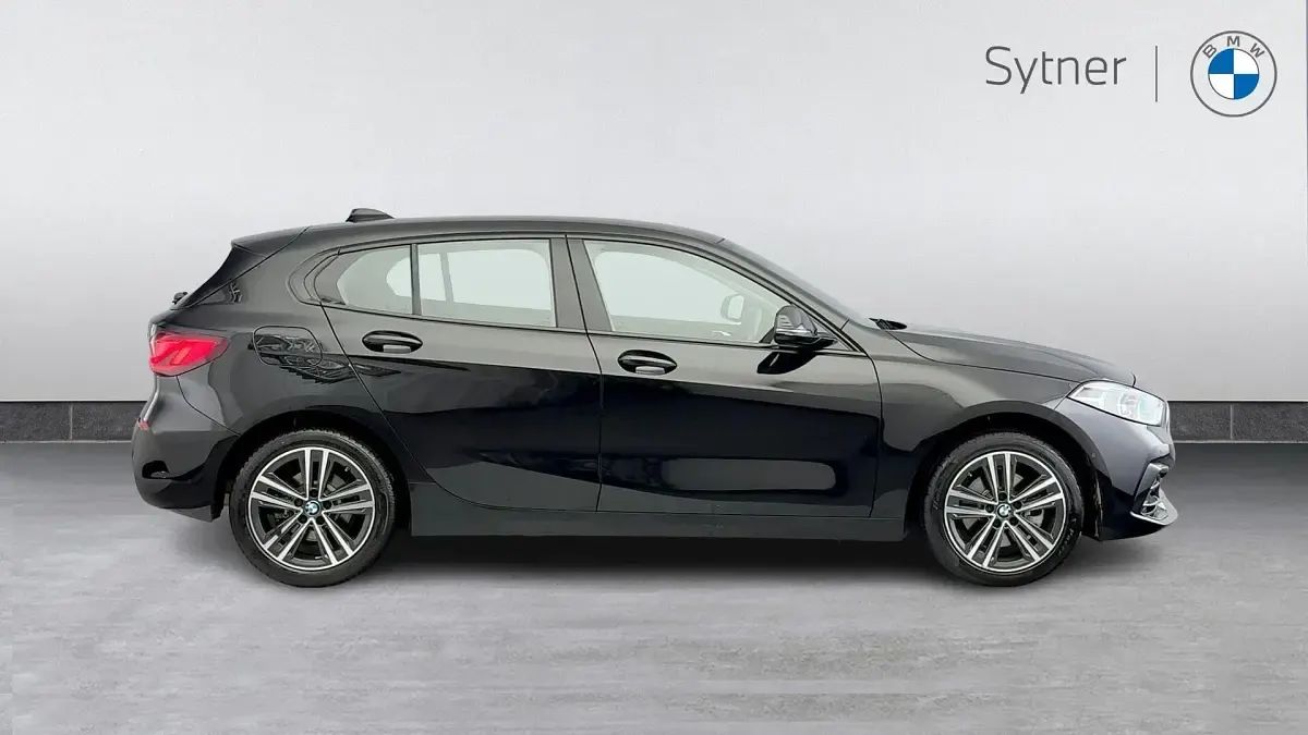 Used BMW 118 Sport Line 134 HP (98 kW) 2023 Black Hatchback