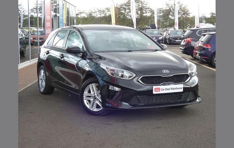 Black Used 2020 Kia Ceed 2 Hatchback | £11,399 (Fair price) - Image 1/4