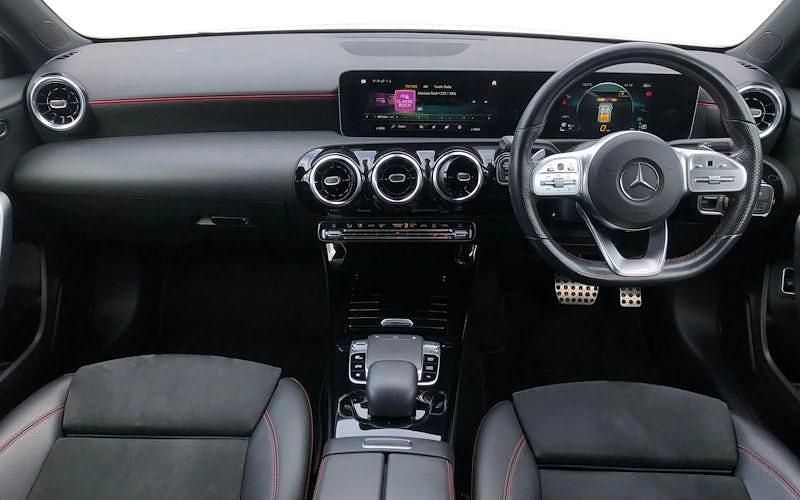 Used Mercedes A180 Active 116 HP (85 kW) 2019 White Sedan