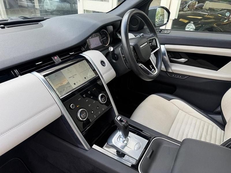 Used Land Rover Discovery Sport SE Dynamic 204 HP (150 kW) 2022 Black SUV