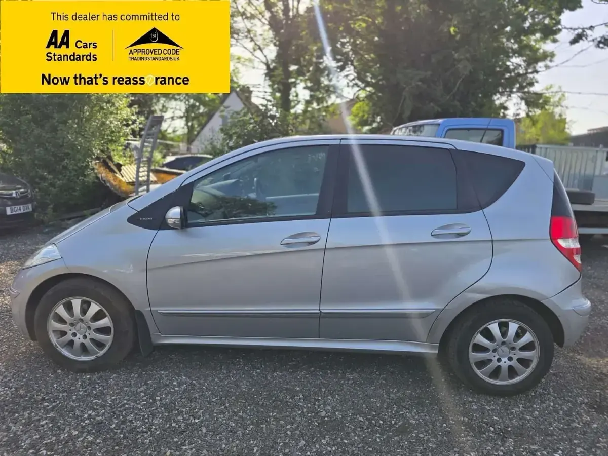 Used Mercedes A150 Elegance 95 HP (69 kW) 2005 Silver Hatchback