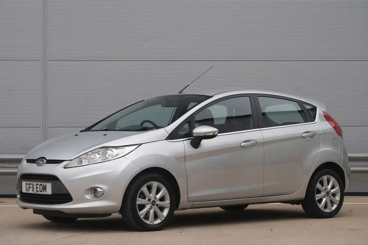 Used Ford Fiesta Zetec 2011 Silver Hatchback