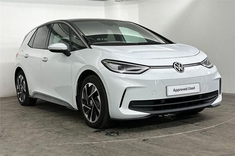 White Used 2023 VW ID.3 Pro Performance Hatchback | £21,495 (Good price) - Image 1/4