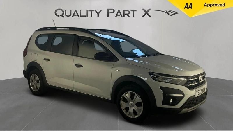 White Used 2022 Dacia Jogger Essentiel MPV | £11,500 (Fair price) - Image 1/4