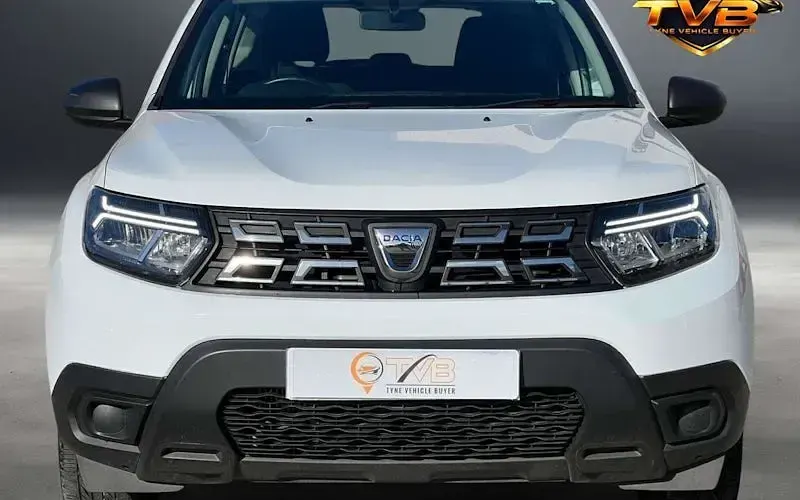 Used Dacia Duster Essentiel 90 HP (66 kW) 2022 White SUV
